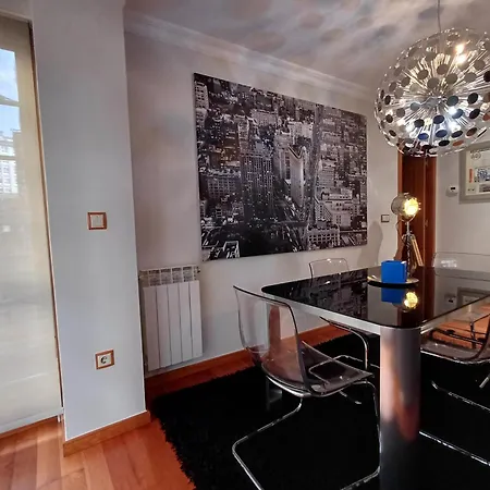 Bedoya - Amplio Y Moderno Piso En Pleno Centro De * Ourense